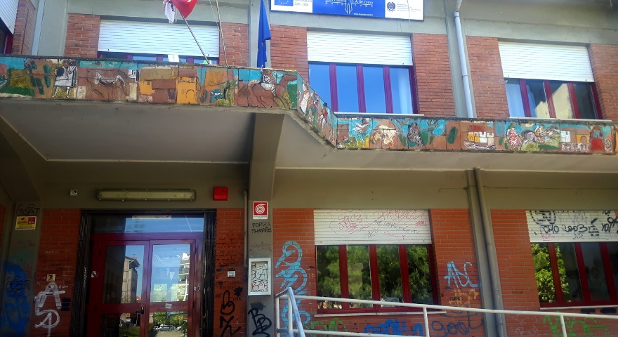 Covid - Lezioni sospese al Liceo De Castro Covid - Lezioni sospese al Liceo De Castro