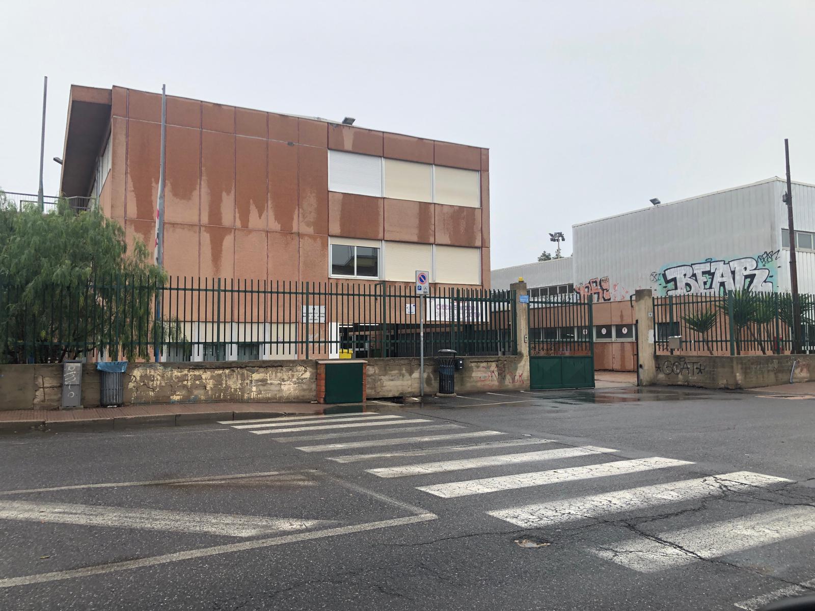 Liceo Scientifico, esterno