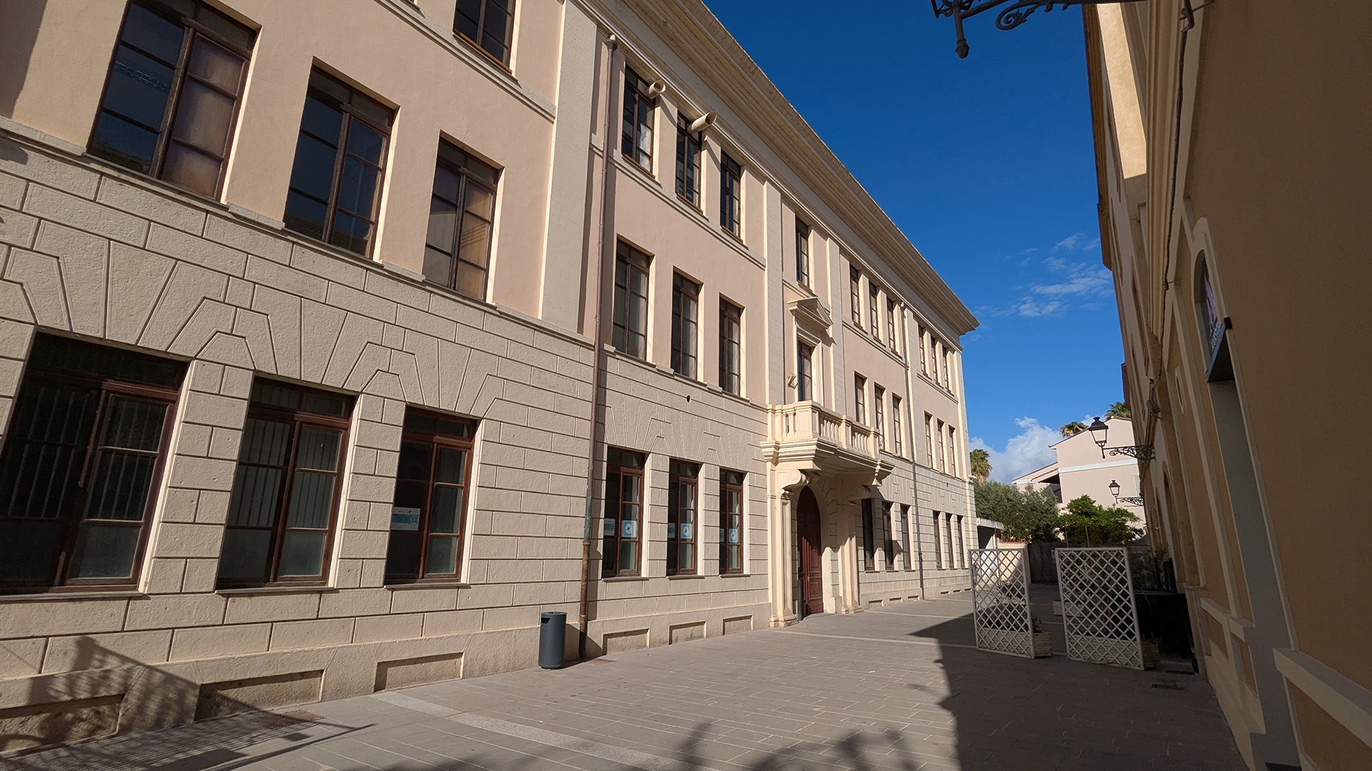 Palazzo di Città di via episcopio. Esterno