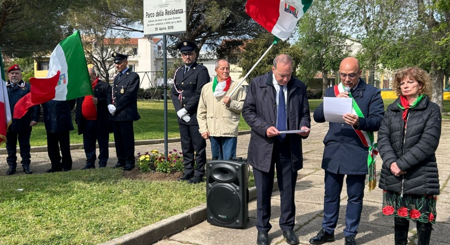 25 aprile - Oristano celebra la liberazione e ricorda i caduti nella lotta di liberazione dal nazifascismo 25 aprile - Oristano celebra la liberazione e ricorda i caduti nella lotta di liberazione dal nazifascismo