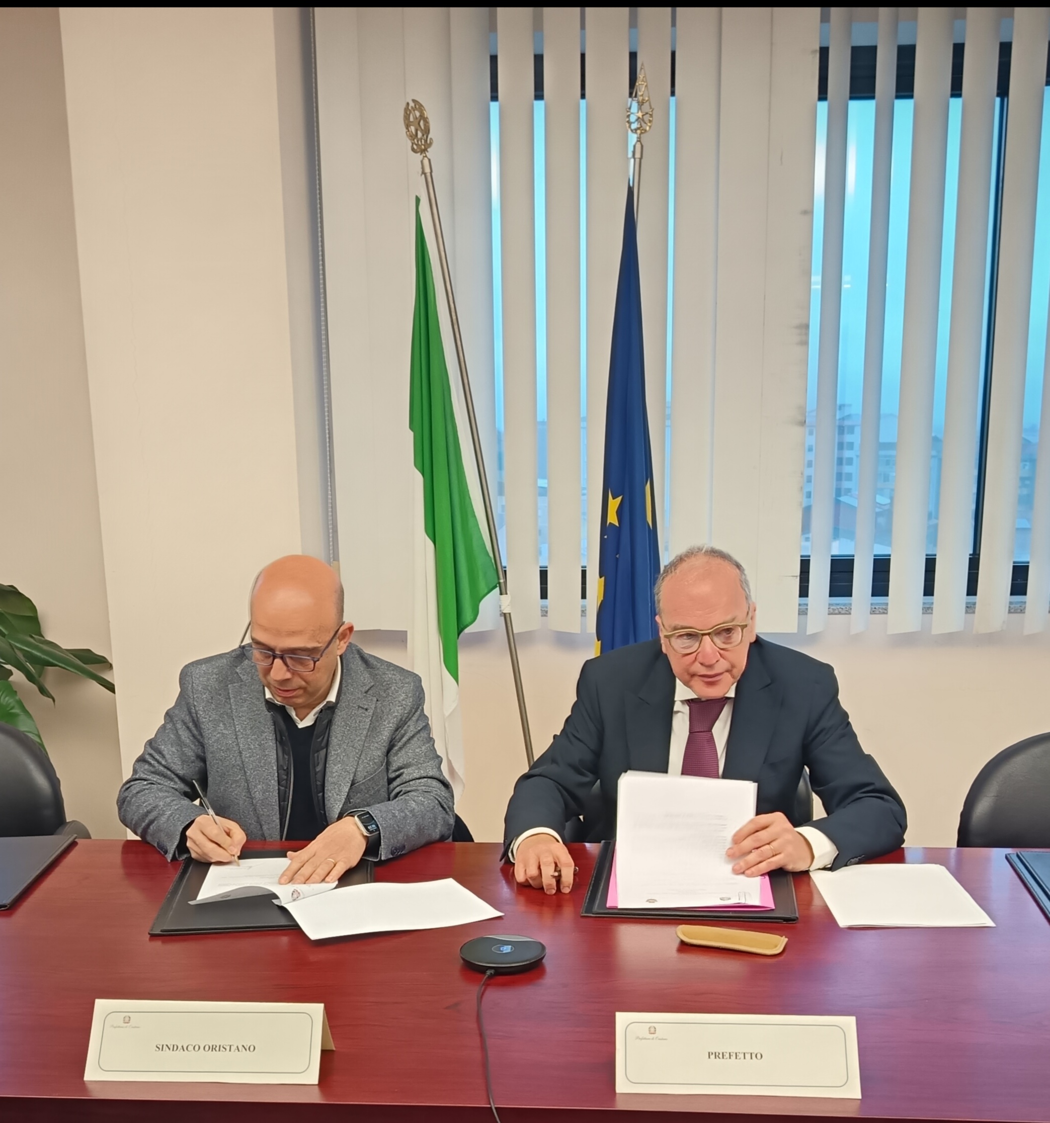 Il Sindaco Sanna e il Prefetto Angieri