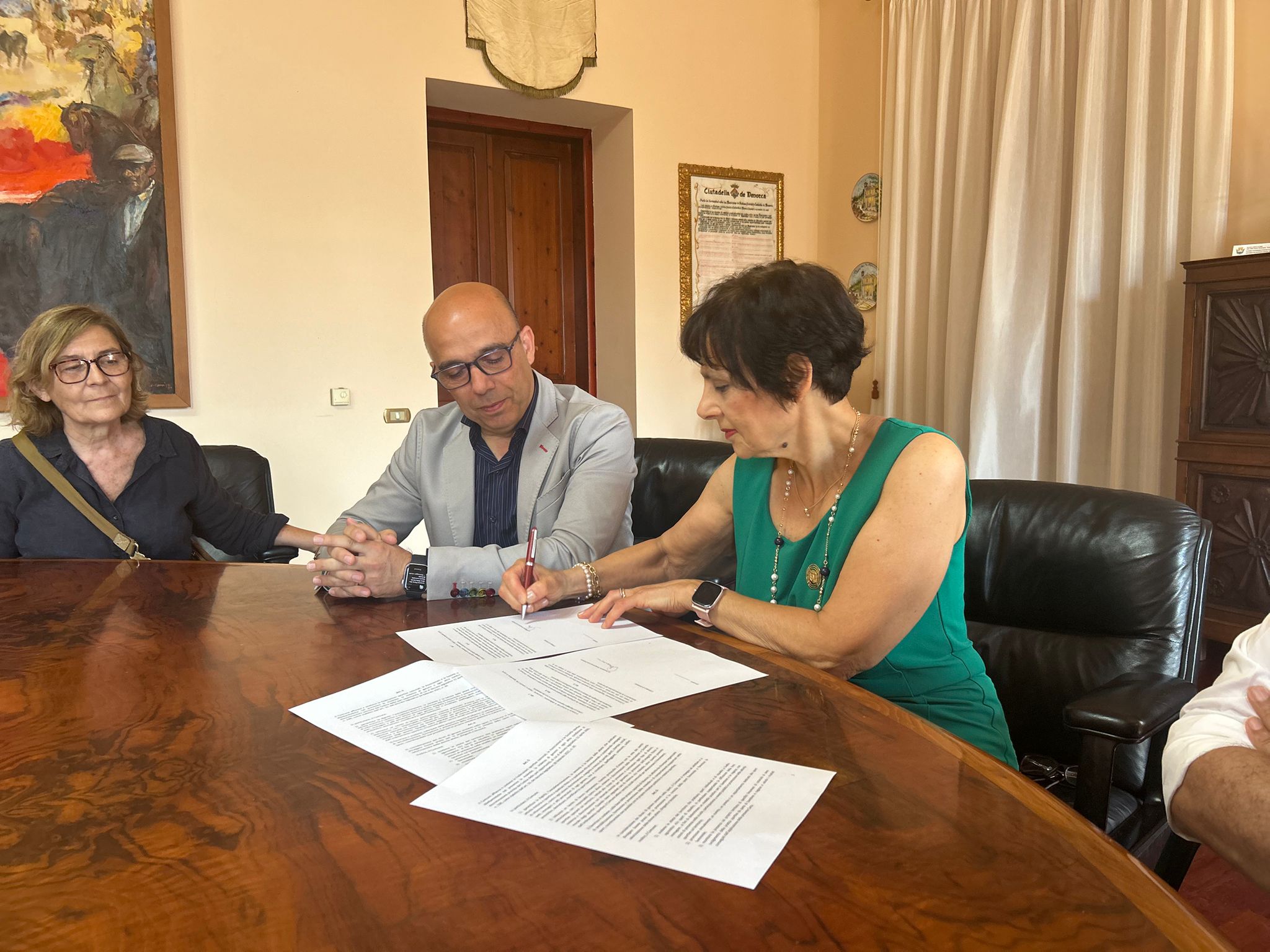 Il Sindaco Sanna e la Presidente Anna Maria Marroccu firmano la Carta etica 