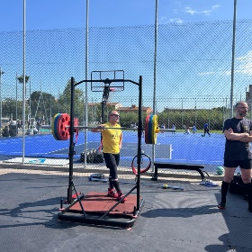 Parco sportivo di Torangius - Esibizione di sollevamento pesi Parco sportivo di Torangius - Esibizione di sollevamento pesi