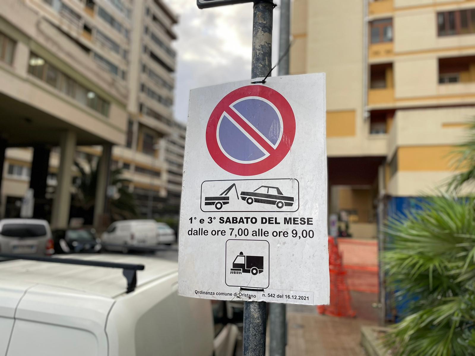 Divieto di sosta per spazzamento