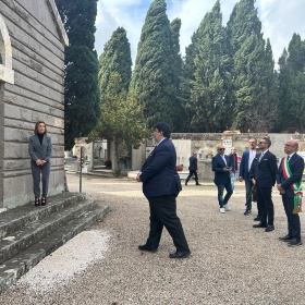 Giorno dei defunti - Le istituzioni rinnovano il ricordo per i Sindaci e per chi ha onorato Oristano Giorno dei defunti - Le istituzioni rinnovano il ricordo per i Sindaci e per chi ha onorato Oristano