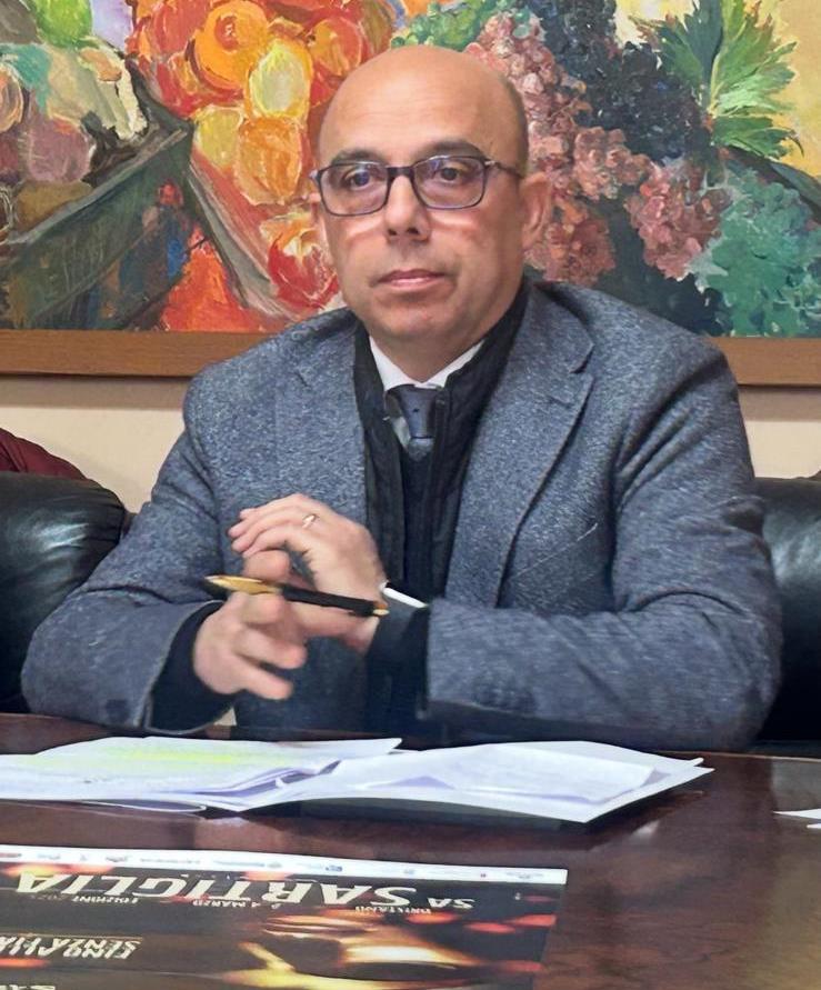 Il Sindaco Sanna durante la presentazione della Sartiglia 2025