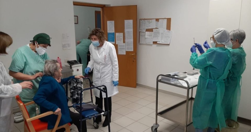 Covid - 1620 casi in Sardegna, 26 a Oristano con 18 guarigioni
