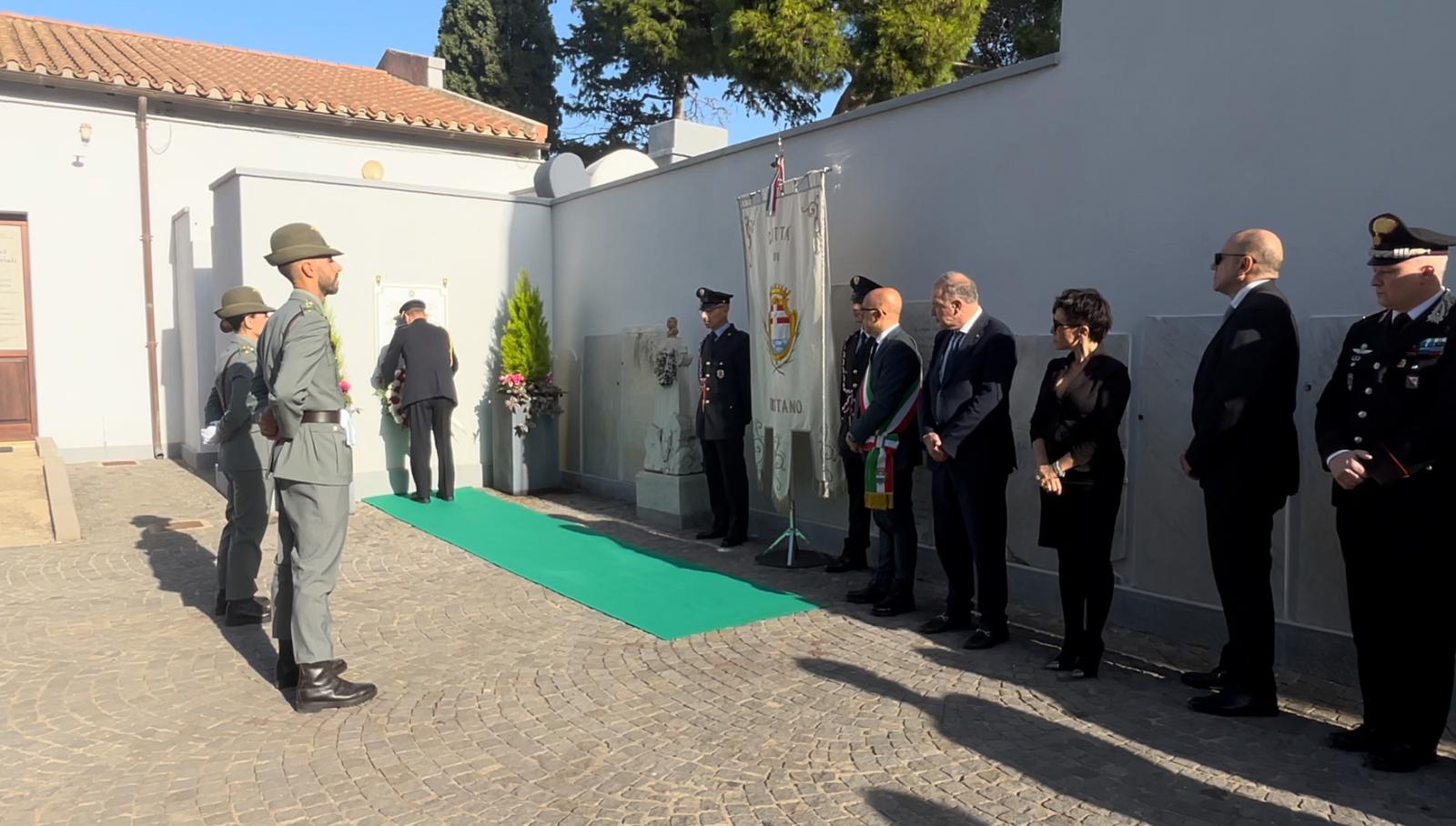 Giorno dei defunti - Le istituzioni rinnovano il ricordo per i Sindaci e per chi ha onorato Oristano